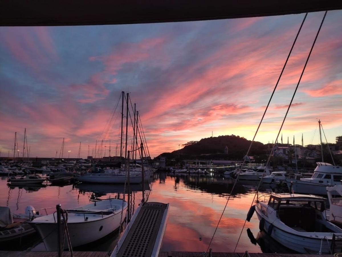 Boat & Breakfast Lucretia, Luxury Yacht Hotel Àrbatax Exterior foto
